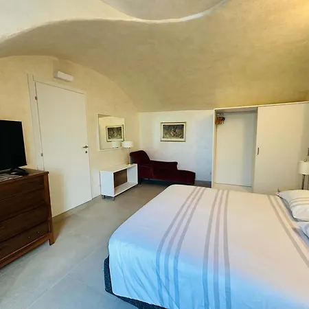 Bellagio Bed & Breakfast 3* בלאג'יו