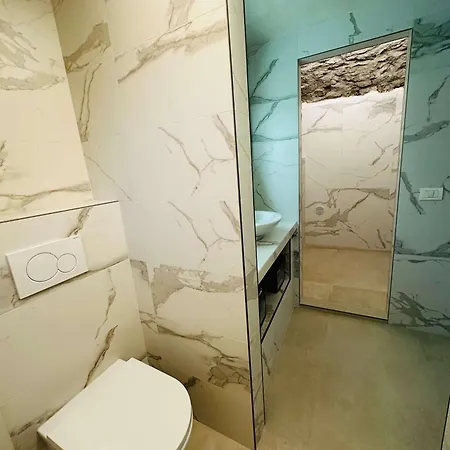 Bellagio Bed & Breakfast לינה וארוחת בוקר 3*