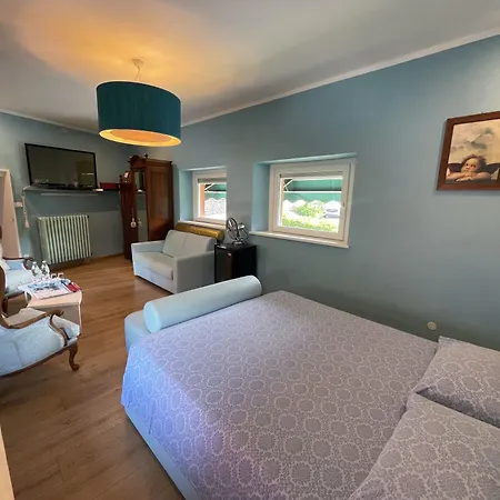 Bellagio Bed & Breakfast לינה וארוחת בוקר