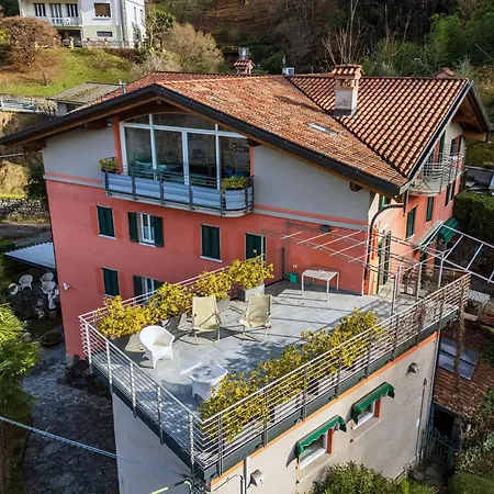 Couette-café Bellagio Bed & Breakfast 4*